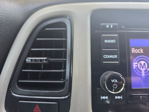 Used 2016 Honda HR-V LX image 12