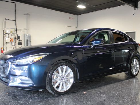 Used 2017 MAZDA MAZDA3 Touring FWD image 6