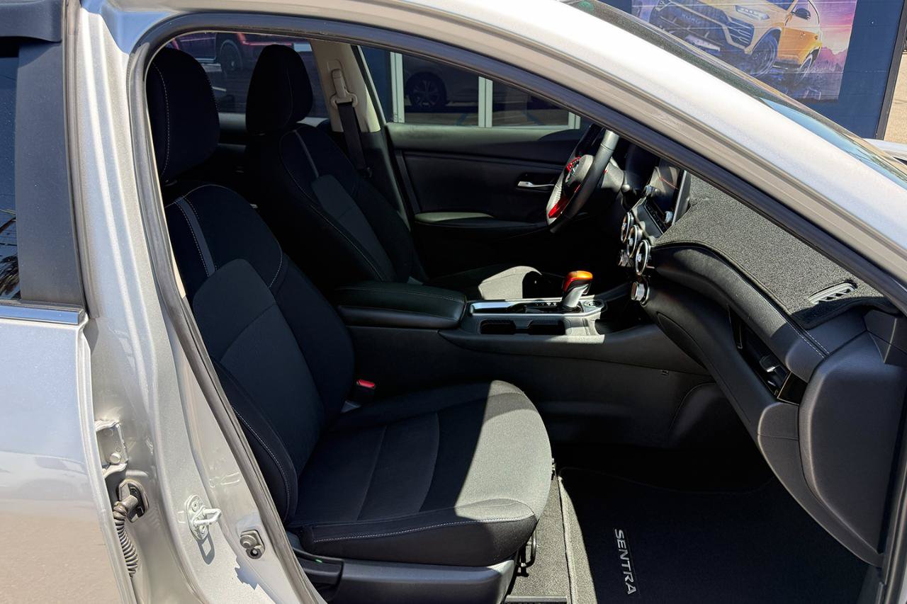 Used 2022 Nissan Sentra SV FWD image 19