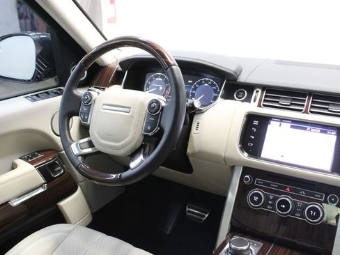 Used 2013 Land Rover Range Rover Supercharged image 19