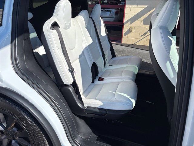 Used 2022 Tesla Model X AWD/4WD image 22