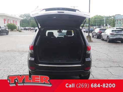 Used 2021 Jeep Grand Cherokee Limited AWD/4WD image 16