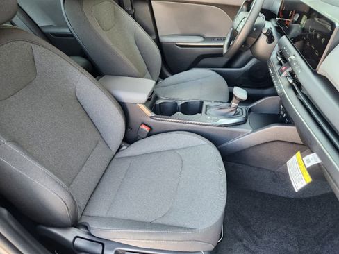 Certified 2025 Kia K4 LXS image 11