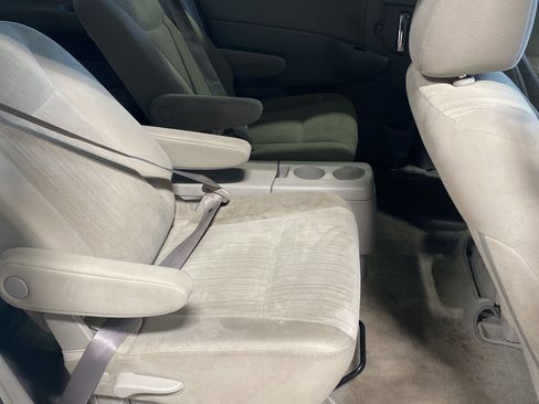 Used 2015 Nissan Quest SV image 29