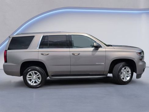 Used 2017 Chevrolet Tahoe LT RWD image 3