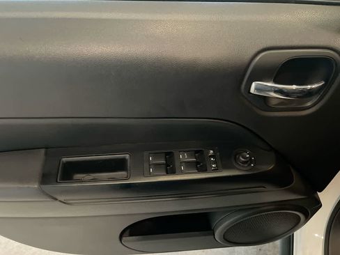 Used 2011 Jeep Patriot Latitude image 13