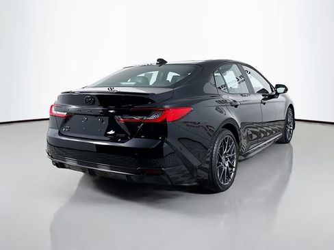 Used 2025 Toyota Camry XSE image 7