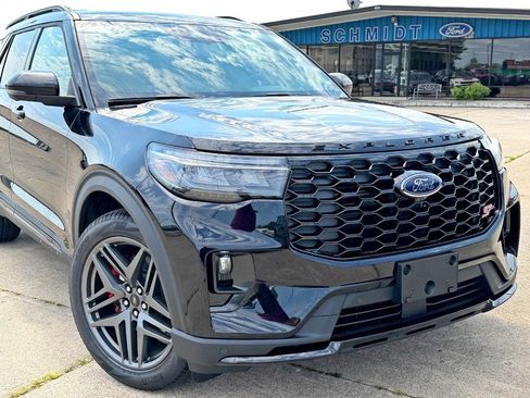 New 2026 Ford Explorer ST w/ Sun And Sound Package AWD/4WD image 9