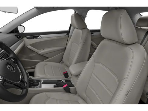 Used 2019 Volkswagen Passat 2.0T Wolfsburg FWD image 10