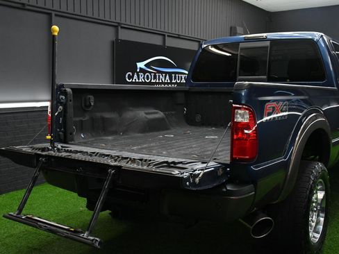 Used 2015 Ford F350 King Ranch w/ King Ranch w/Chrome Package AWD/4WD image 32