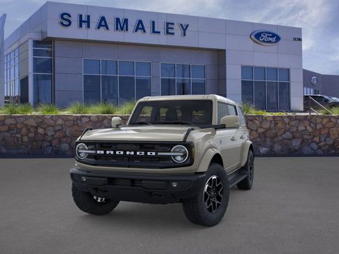 New 2025 Ford Bronco Outer Banks image 2