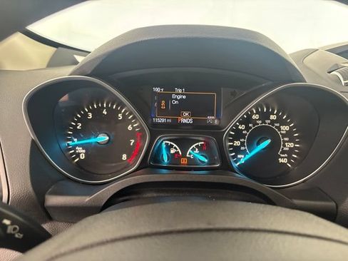Used 2017 Ford Escape SE AWD/4WD image 4