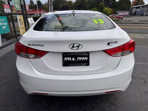 Used 2013 Hyundai Elantra GLS image 4