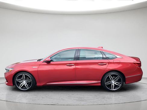 Used 2022 Honda Accord Touring image 2