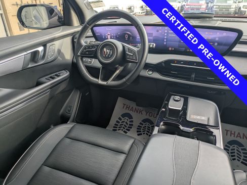 Used 2025 Buick Enclave Sport Touring w/ Power Package FWD image 23