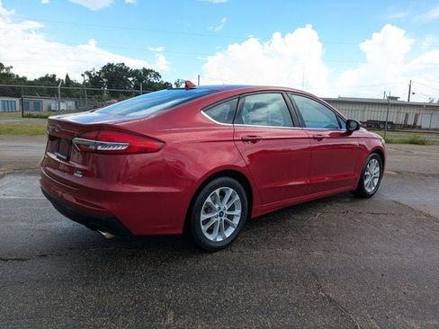Used 2020 Ford Fusion SE FWD image 4