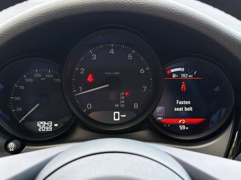 Used 2025 Porsche Macan image 34