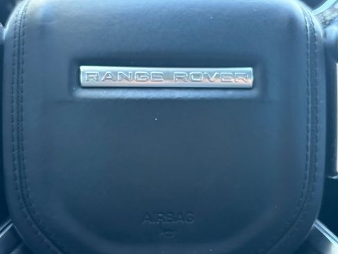 Used 2015 Land Rover Range Rover HSE image 12