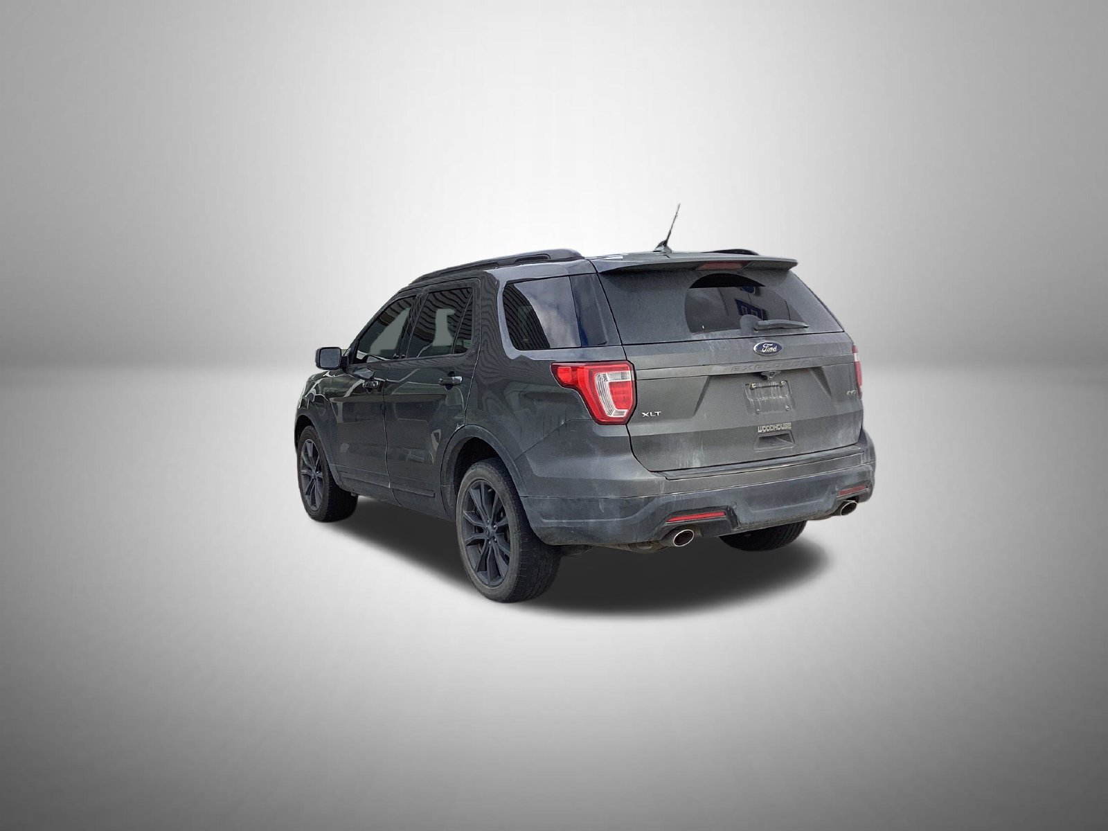 Used 2019 Ford Explorer XLT w/ Equipment Group 202A AWD/4WD image 4