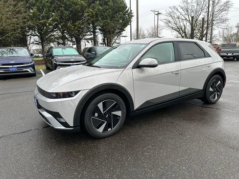 New 2026 Hyundai Ioniq 5 SE AWD/4WD image 2