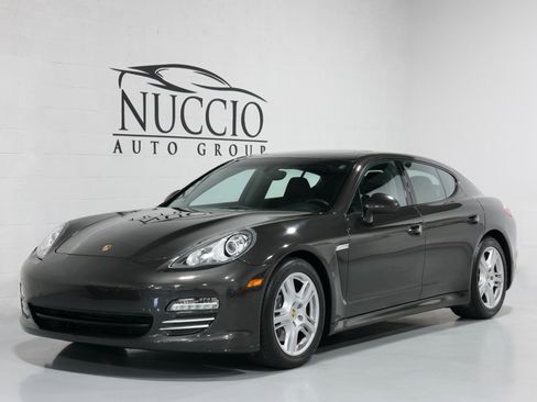 Used 2011 Porsche Panamera image 97