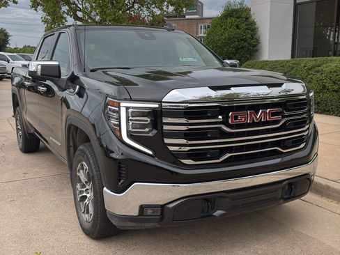 Used 2025 GMC Sierra 1500 SLT AWD/4WD image 1