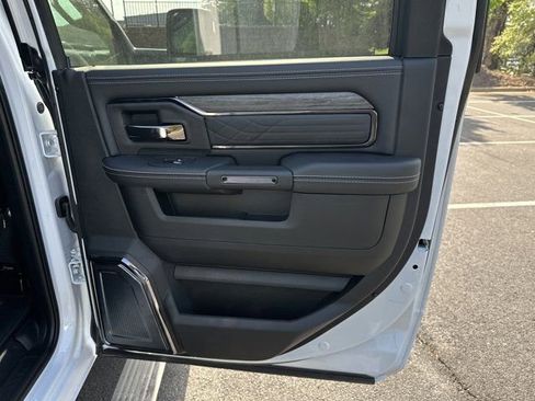 New 2025 RAM 2500 Limited image 16