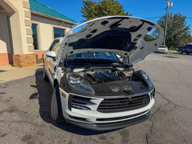 Used 2020 Porsche Macan AWD/4WD image 24