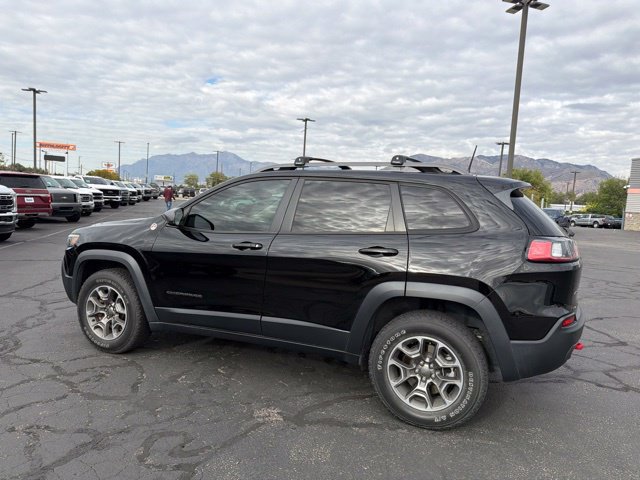 Used 2021 Jeep Cherokee Trailhawk AWD/4WD image 10