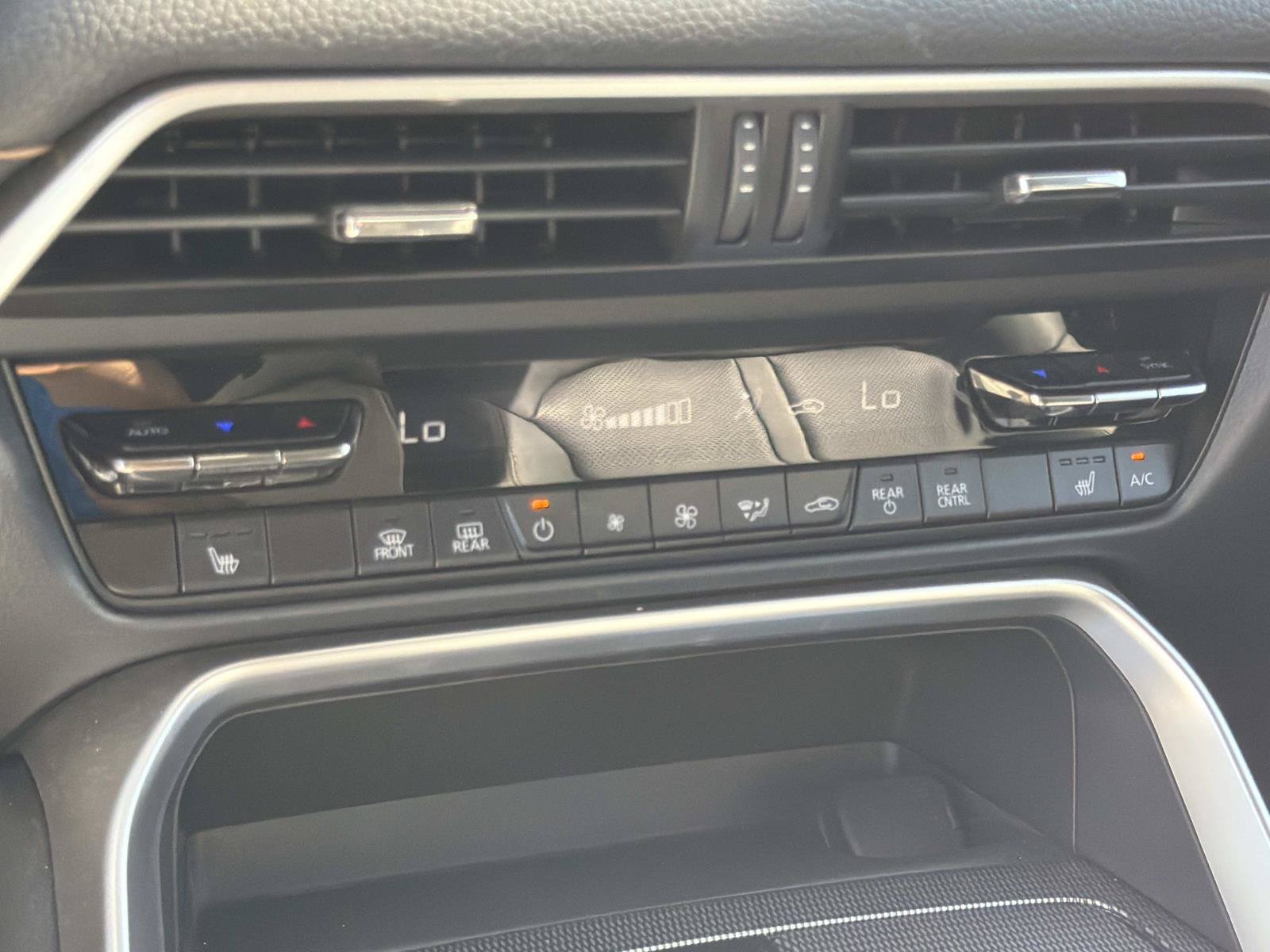 Certified 2024 MAZDA CX-90 Plug-In Hybrid w/ Premium Pkg AWD/4WD image 14