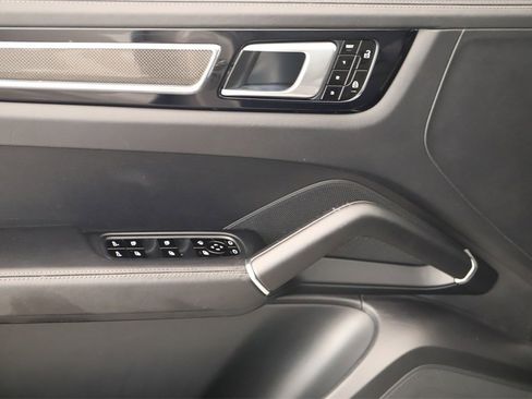 Used 2021 Porsche Cayenne GTS image 22