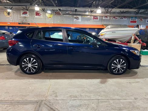 Used 2019 Subaru Impreza 2.0i image 2