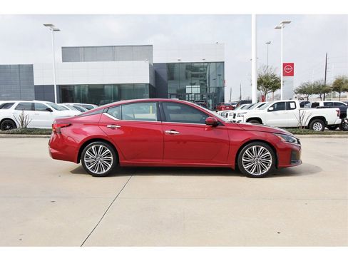 Used 2023 Nissan Altima 2.5 SL image 7