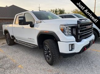 Used 2020 GMC Sierra 2500 AT4 w/ AT4 Premium Package AWD/4WD video 1