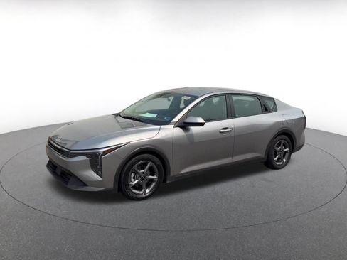 Used 2025 Kia K4 FWD image 7