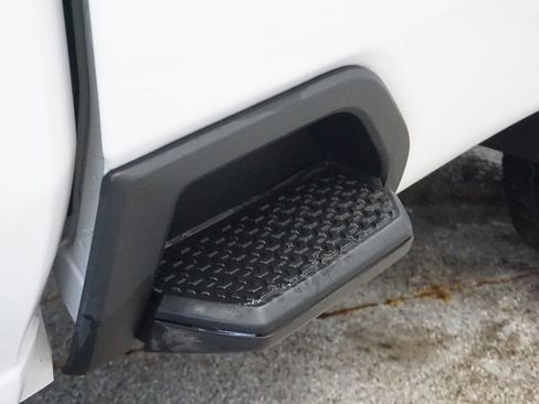 Used 2024 GMC Sierra 3500 Pro image 15