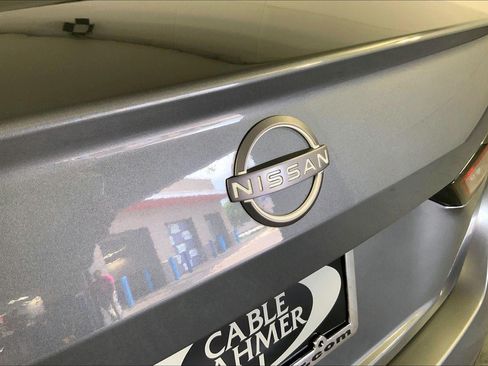 Used 2025 Nissan Altima 2.5 SV FWD image 29