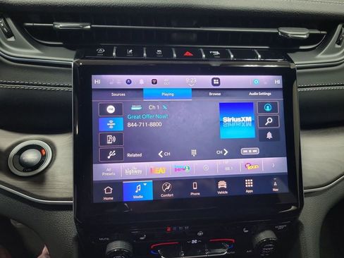 New 2025 Jeep Grand Cherokee L Limited AWD/4WD image 18