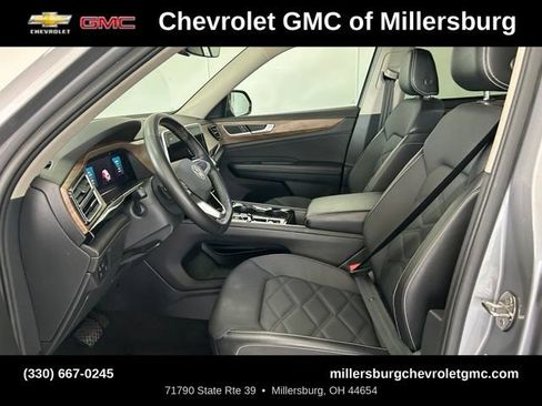 Used 2025 Volkswagen Atlas SE AWD/4WD image 17