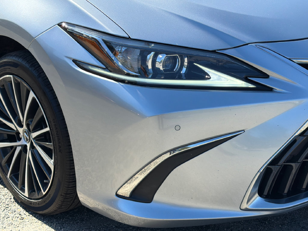 Used 2023 Lexus ES 250 w/ Premium Package AWD/4WD image 9