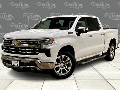 Used 2022 Chevrolet Silverado 1500 LTZ image 3