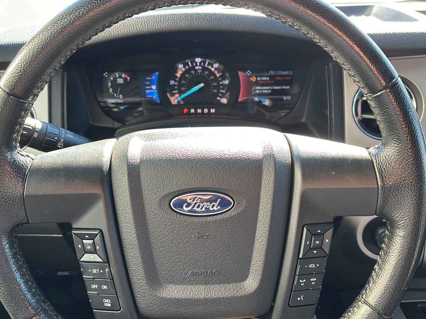 Used 2017 Ford Expedition EL XLT w/ Equipment Group 202A AWD/4WD image 17