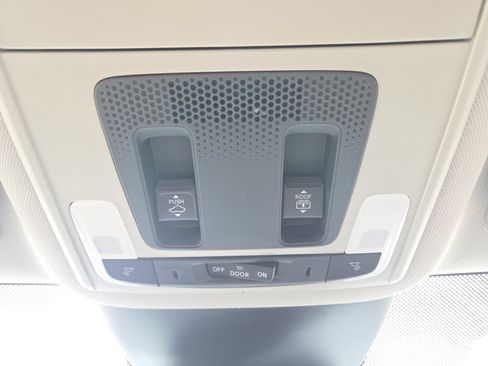 New 2025 Honda Pilot Touring image 22