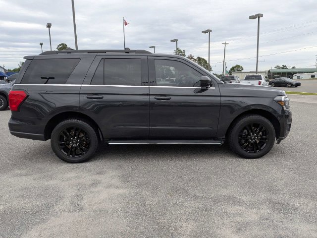 Used 2022 Ford Expedition XLT RWD image 3