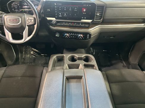 Used 2024 GMC Sierra 1500 SLE AWD/4WD image 4