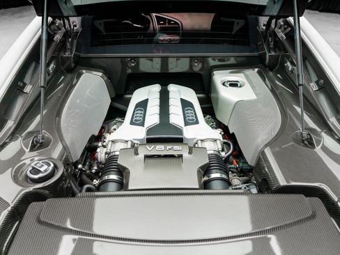 Used 2009 Audi R8 V8 image 45