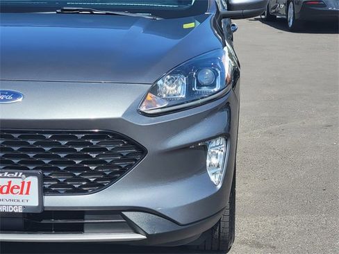 Used 2022 Ford Escape SEL w/ Technology Package image 3