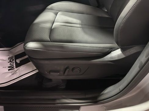 New 2026 Kia Sorento S image 10