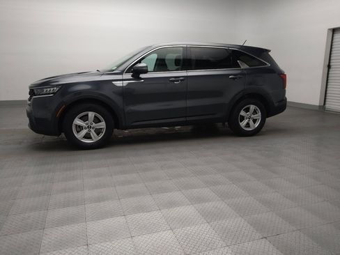 Used 2021 Kia Sorento LX FWD image 2