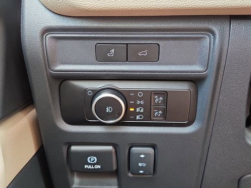 Certified 2024 Ford Expedition Limited RWD image 28
